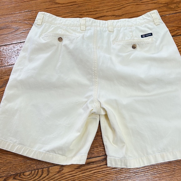 Chaps brand pale yellow men’s shorts.  Size 36. - Picture 4 of 8